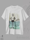 تیشرت طرح دار پسر ساحلی، دکور ساحلی اثر امی و کورت برلین | immage.ir