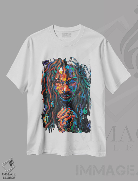 تیشرت طرح دار ایمان در دستان تو، هنر آمریکایی آفریقایی تبار اثر آکینتایو آکینتوبی | immage.ir