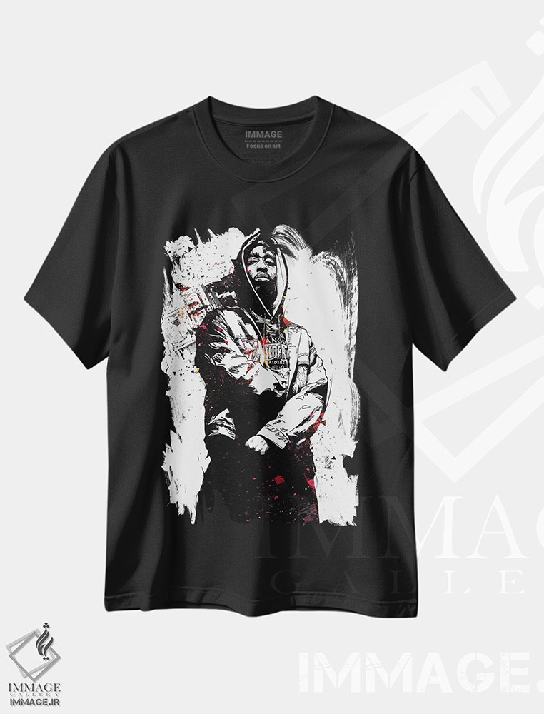 تیشرت طرح دار توپاک، هنر آمریکایی آفریقایی تبار اثر نیکیتا آباکوموف | فروشگاه ایماژ