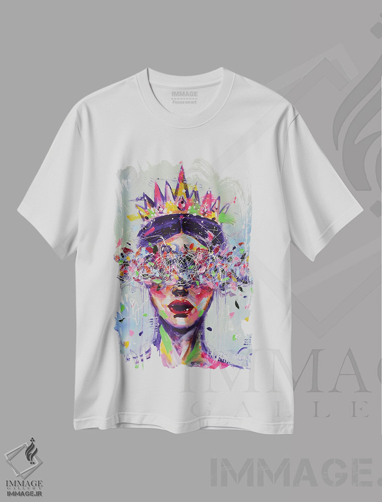 تیشرت طرح دار ملکه، هنر فاخر معاصر اثر آلیاکساندرا تسسارسکایا | immage.ir