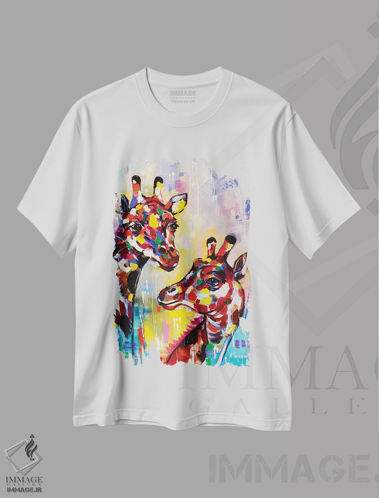 تیشرت طرح دار زرافه، دکور معاصر اثر آلیاکساندرا تسسارسکایا | immage.ir