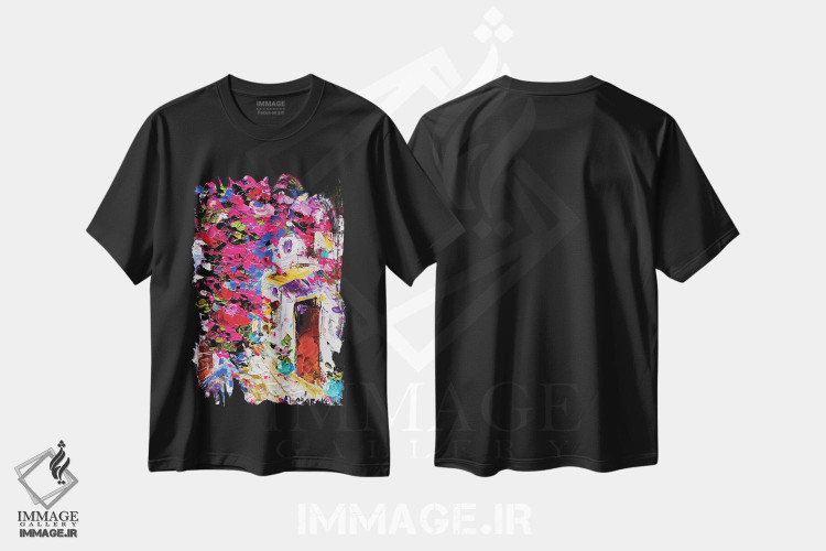 تیشرت طرح دار خیابانی در یونان، آبستره اثر آلیاکساندرا تسسارسکایا | فروشگاه ایماژ