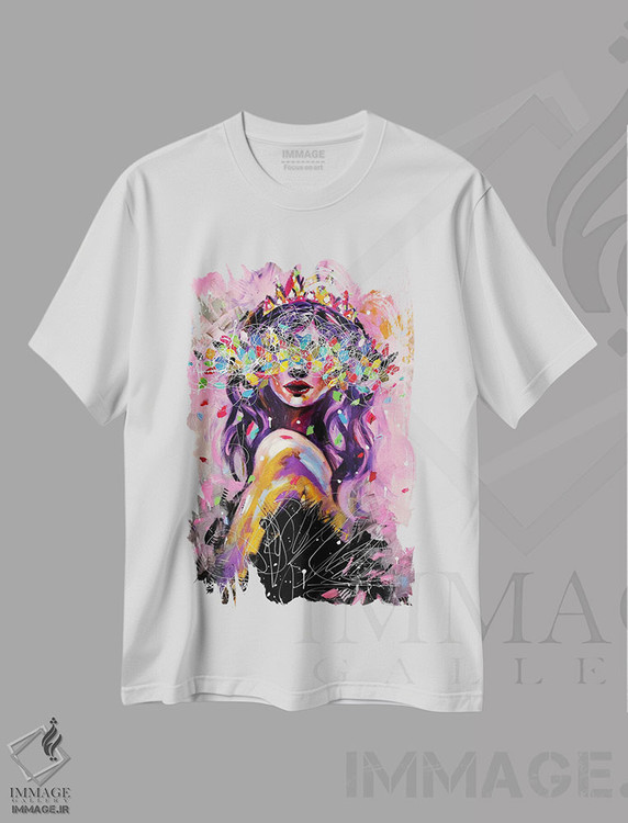 تیشرت طرح دار تو ملکه ای، هنر فاخر معاصر اثر آلیاکساندرا تسسارسکایا | immage.ir