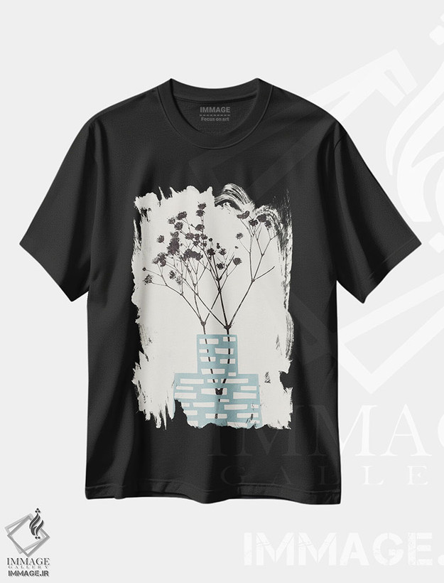 تیشرت طرح دار گل ژیپسوفیلا در گلدان آبی، تزئینی اثر آلیسا گالیتسینا | فروشگاه ایماژ