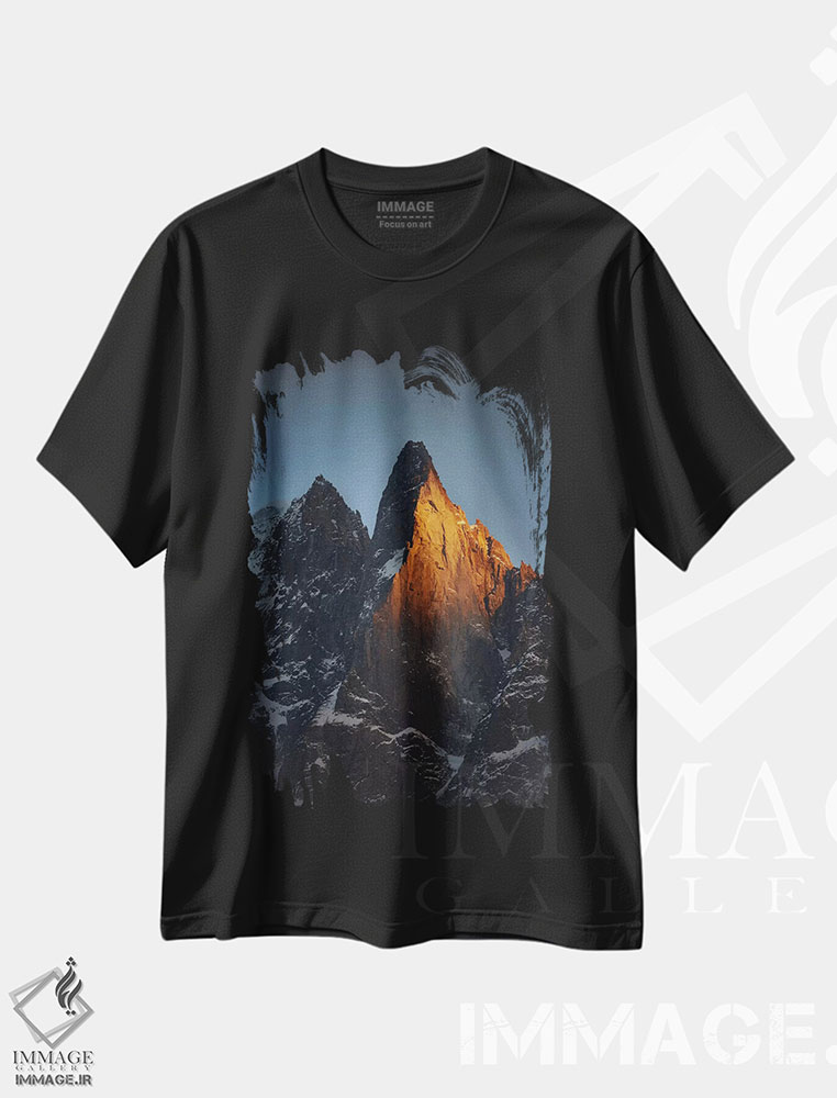 تیشرت طرح دار ایگوئی د درو، شامونی، اوت سووآ، اورنی-رون-آلپ، فرانسه، مدیوم اثر الکس بیوس | فروشگاه ایماژ