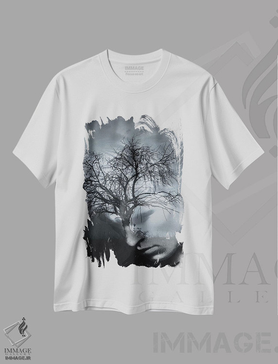 تیشرت طرح دار مرد درختی II، عکاسی دو نوردهی اثر تاتیانا آم رِین | immage.ir