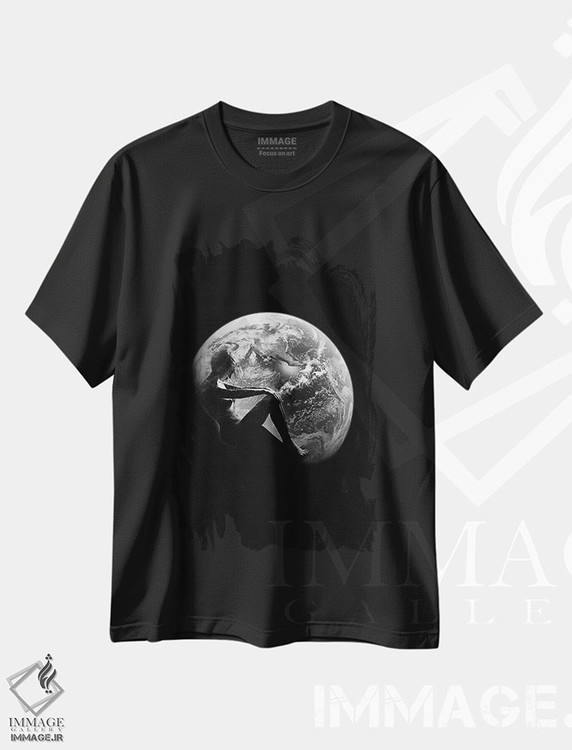 تیشرت طرح دار کیهانی II اثر تاتیانا آم رِین | فروشگاه ایماژ