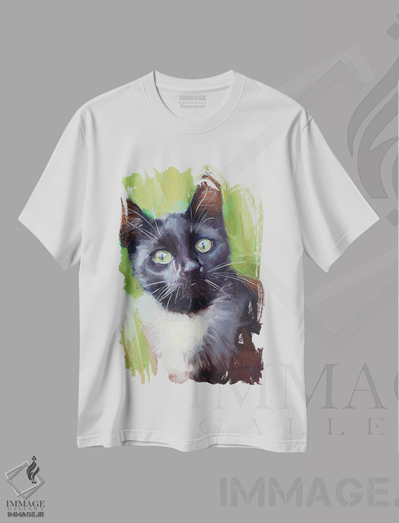 تیشرت طرح دار گربهٔ سیاه با گردن سفید، مدیوم اثر الکس مووچون | immage.ir