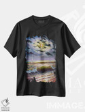 تیشرت طرح دار منظرهٔ دریا، دکور ساحلی اثر آندره اوستاپچوک | فروشگاه ایماژ