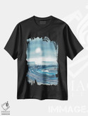 تیشرت طرح دار بازتاب در دریاچه، منظره آبی، آبستره اثر آنا اوز | فروشگاه ایماژ