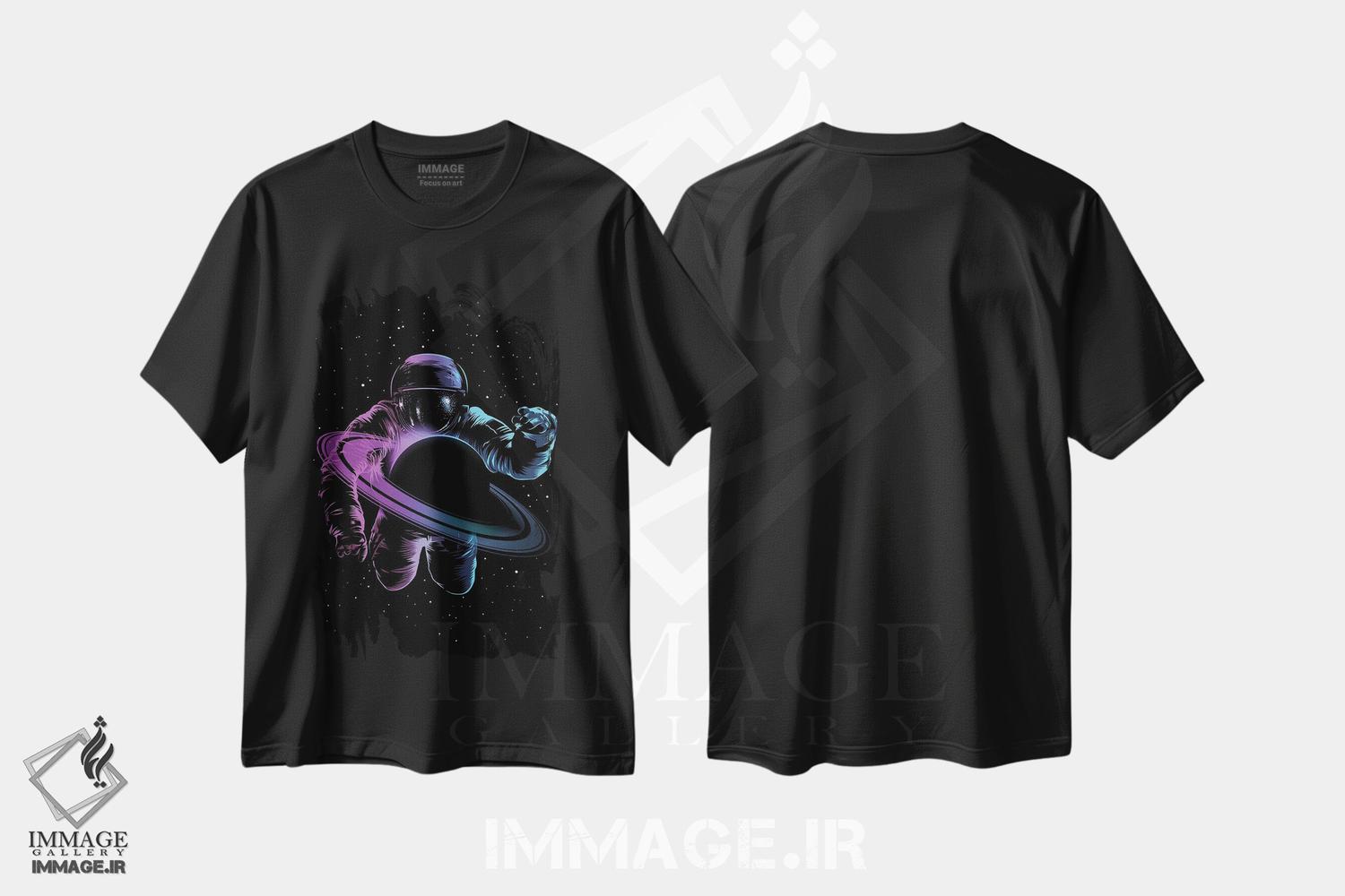 تیشرت طرح دار فضانورد در زحل، هنر دیجیتال اثر آلبرتو پرز | فروشگاه ایماژ