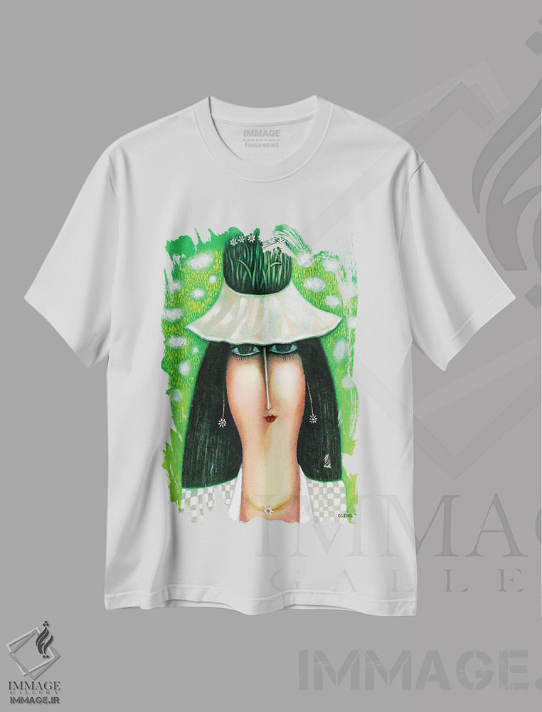 تیشرت طرح دار دختر مو قهوه ای روی زمینه سبز با کلاه، مدیوم اثر آرت میرانو | immage.ir