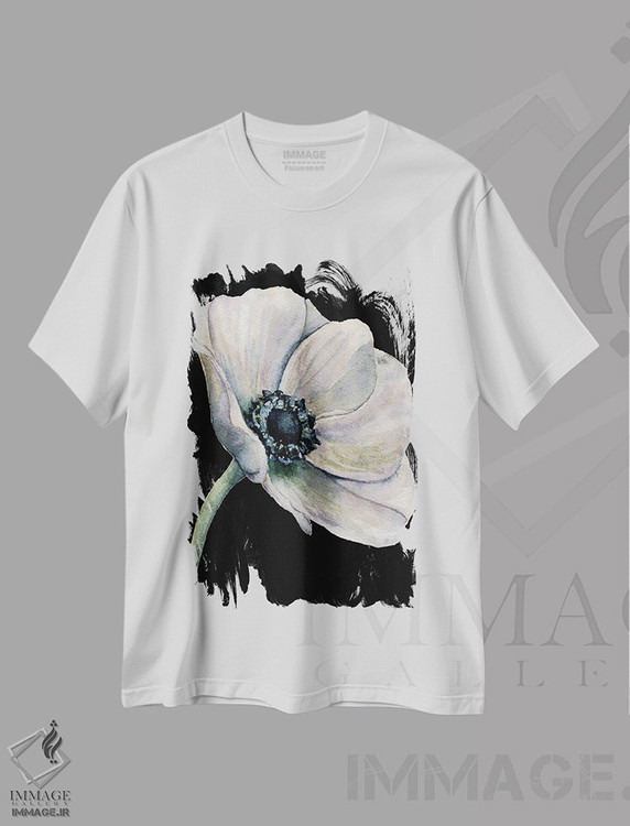 تیشرت طرح دار گل روی زمینهٔ مشکی، دکور معاصر اثر آرت میرانو | immage.ir