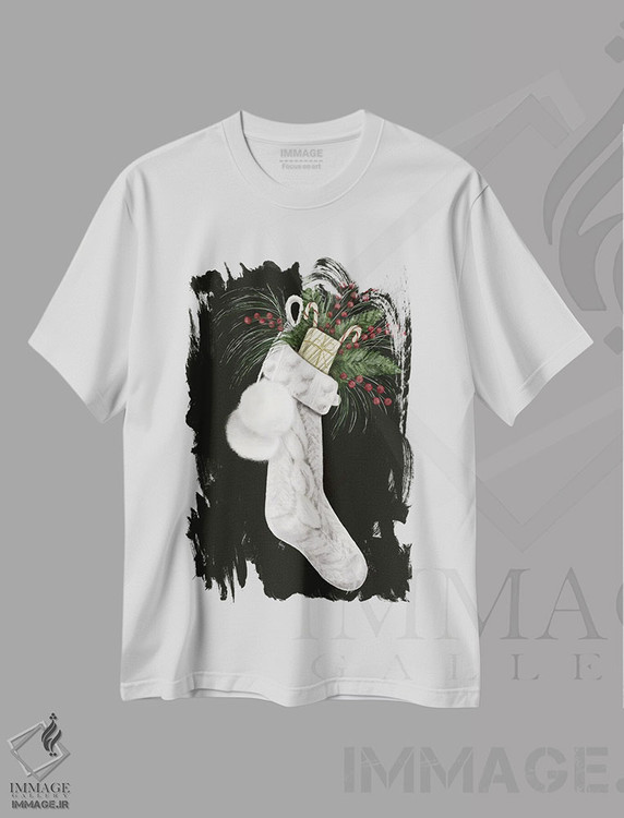 تیشرت طرح دار جوراب کریسمس، دکور روستایی جشن دار اثر اشلی بردلی | immage.ir