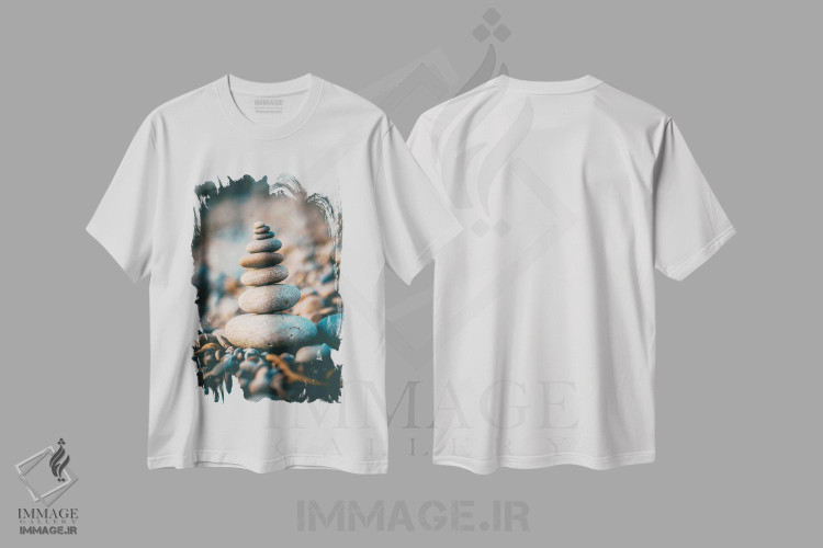 تیشرت طرح دار سنگ های تعادل یافته، تزئینی اثر آرسی بسی | immage.ir