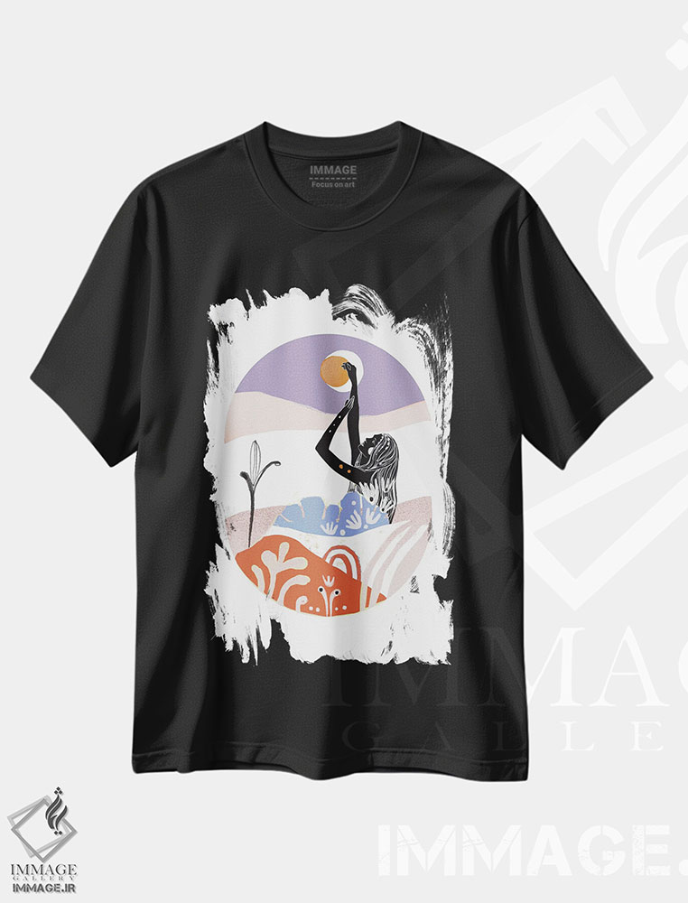 تیشرت طرح دار ماه افزاینده، دکور بوهمی اثر امبر سامرست | فروشگاه ایماژ