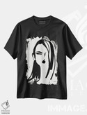 تیشرت طرح دار پرترهٔ قلم مو VI، هنر تزئینی سیاه و سفید اثر آن تاولتی | فروشگاه ایماژ