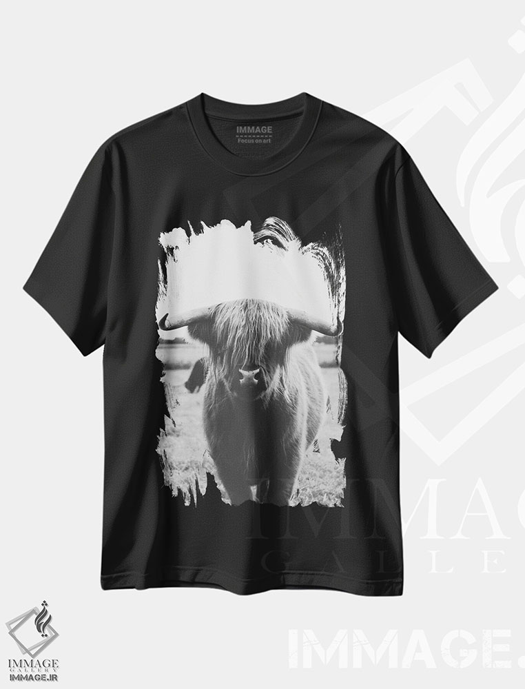 تیشرت طرح دار گاو کوهستانی، هنر تزئینی سیاه و سفید اثر امیلی وینتیج کو | immage.ir