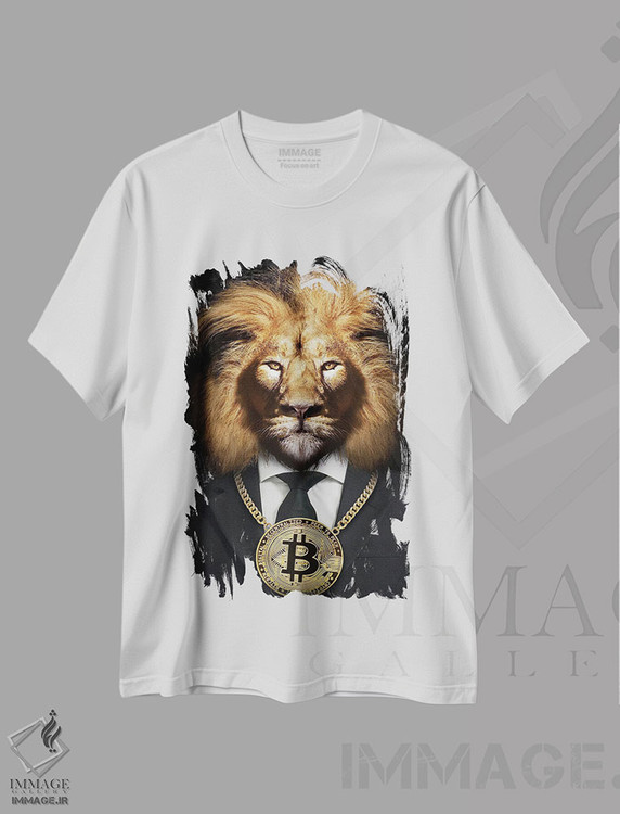 تیشرت طرح دار شیر با بیت کوین طلایی دور گردن، عکاسی ترکیبی اثر آدریان ویریو | فروشگاه ایماژ