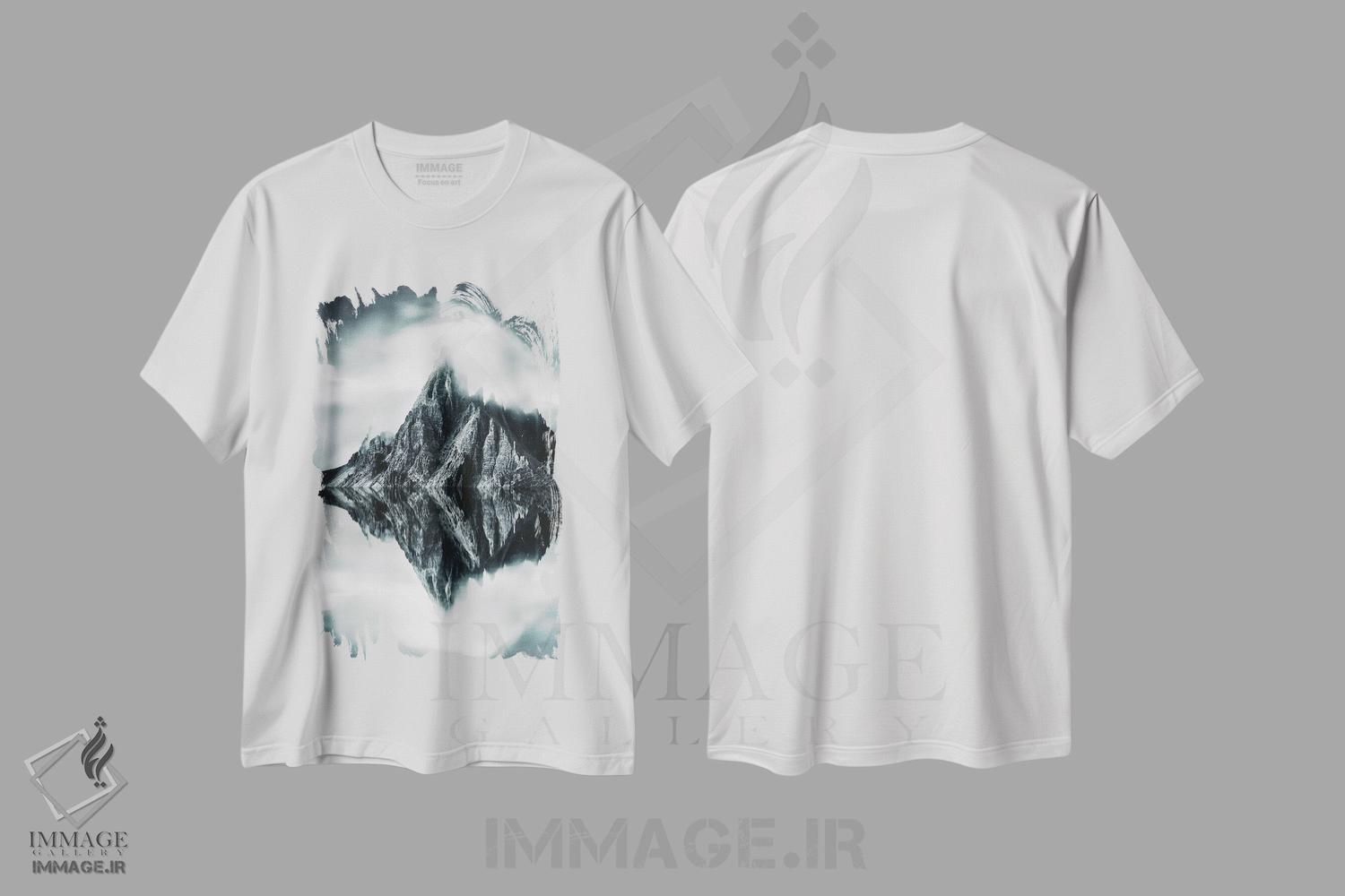 تیشرت طرح دار کوه ها با بازتاب دریاچه، عکاسی سیاه و سفید اثر آدریان ویریو | فروشگاه ایماژ