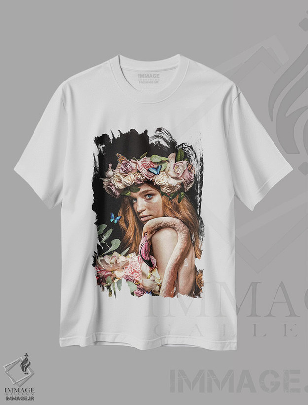 تیشرت طرح دار زن با تاج گل و فلامینگو، عکاسی ترکیبی اثر آدریان ویریو | فروشگاه ایماژ