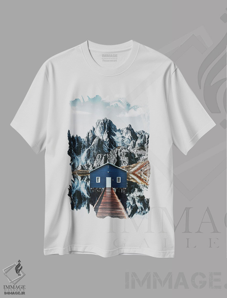 تیشرت طرح دار بازتاب کابین در کوه ها در آب، مدیوم اثر آدریان ویریو | فروشگاه ایماژ