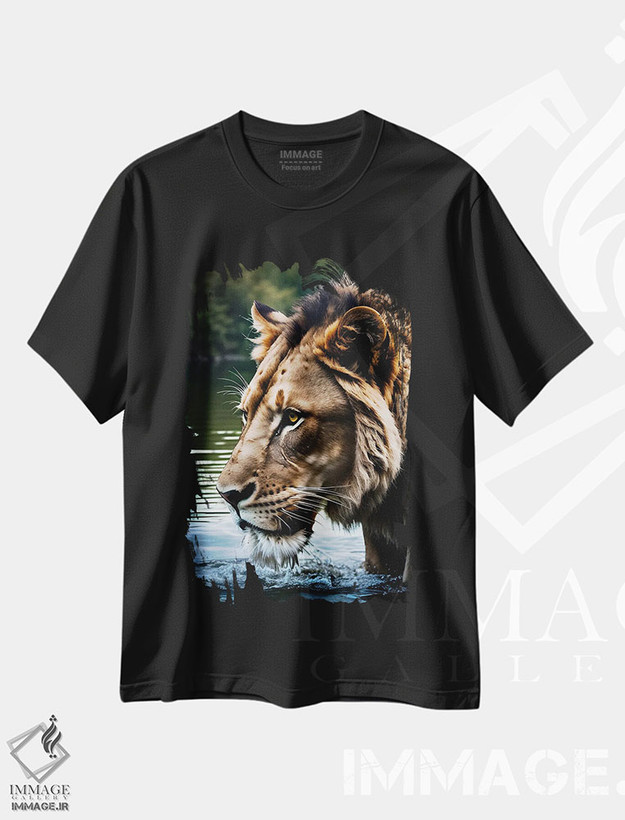 تیشرت طرح دار پرتره شیر در آب، عکاسی ترکیبی اثر آدریان ویریو | فروشگاه ایماژ