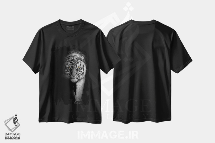 تیشرت طرح دار قدم زدن ببر، سیاه وسفید، عکاسی سیاه و سفید اثر آدریان ویریو | immage.ir