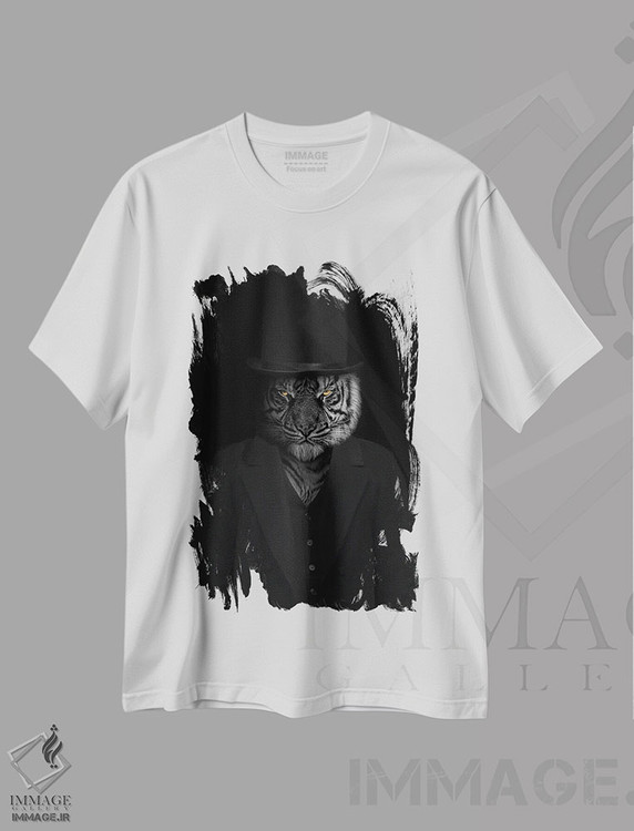 تیشرت طرح دار مرد به شکل ببر، عکاسی سیاه و سفید اثر آدریان ویریو | فروشگاه ایماژ