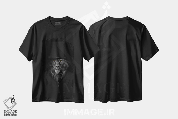 تیشرت طرح دار مرد به شکل شیر با نگاه آتشین و سیگار، عکاسی سیاه و سفید اثر آدریان ویریو | immage.ir