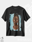 تیشرت طرح دار ملکه، هنر آمریکایی آفریقایی تبار اثر آماندا وایت هرست | فروشگاه ایماژ