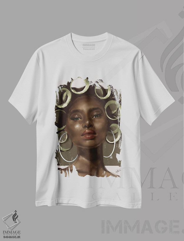 تیشرت طرح دار پَروازی با بیگودی، هنر آمریکایی آفریقایی تبار اثر آماندا وایت هرست | فروشگاه ایماژ