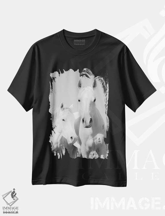 تیشرت طرح دار اسب های عربی، عکاسی سیاه و سفید اثر اندرو لِوِر | فروشگاه ایماژ