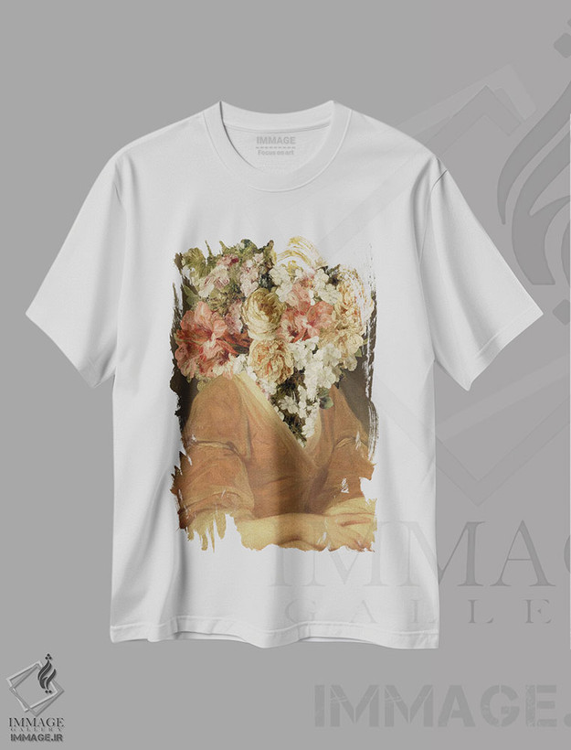 تیشرت طرح دار پرتره در شکوفه II، دکور بوهمی اثر آنی وارن | فروشگاه ایماژ