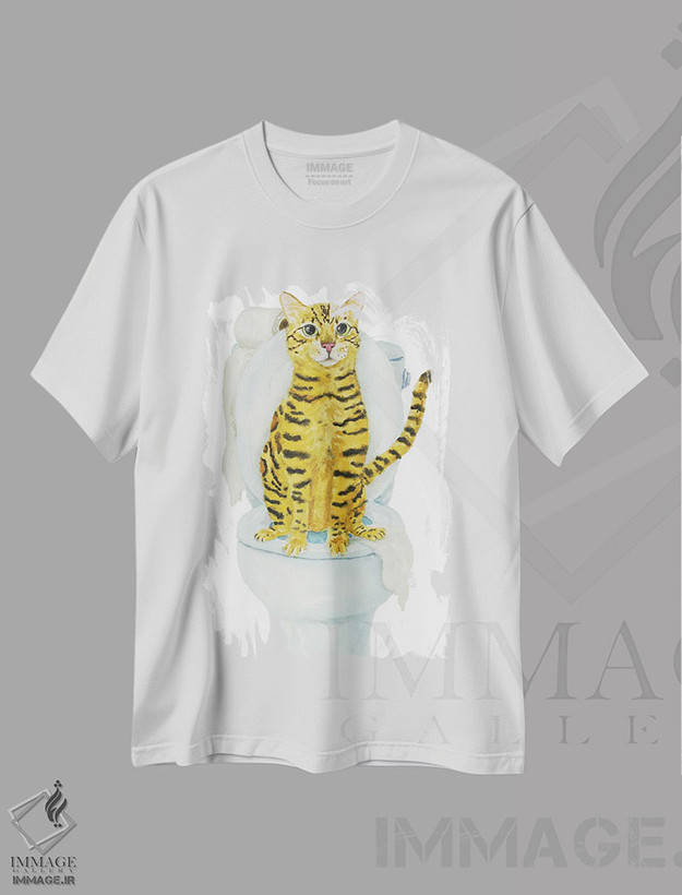 تیشرت طرح دار گربهٔ بنگال روی توالت، مدیوم اثر آلکسی دیمیتریویچ شمیروف | فروشگاه ایماژ