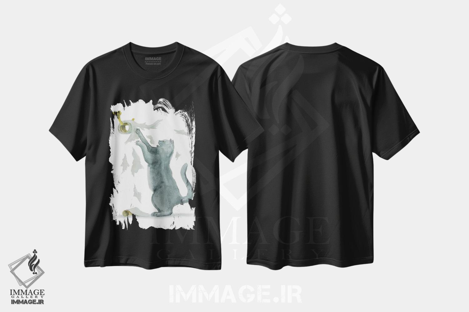 تیشرت طرح دار گربهٔ بریتانیایی و دستمال توالت، مدیوم اثر آلکسی دیمیتریویچ شمیروف | immage.ir