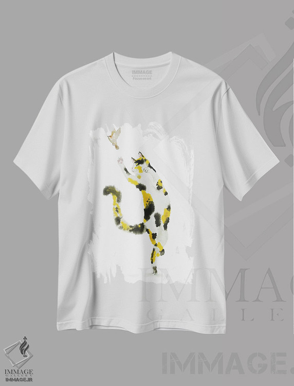 تیشرت طرح دار گربهٔ کالیکو شکارچی پرنده، دکور معاصر اثر آلکسی دیمیتریویچ شمیروف | immage.ir