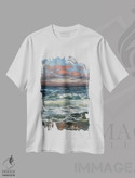 تیشرت طرح دار جای خوشحالی من، دکور ساحلی اثر آلسیا یرمیوا | فروشگاه ایماژ