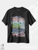 تیشرت طرح دار سپیده دم اوت، دکور ساحلی اثر آلسیا یرمیوا | فروشگاه ایماژ