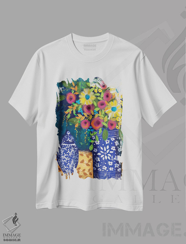 تیشرت طرح دار گلدان های آبی، دکور معاصر اثر برندا بوش | فروشگاه ایماژ