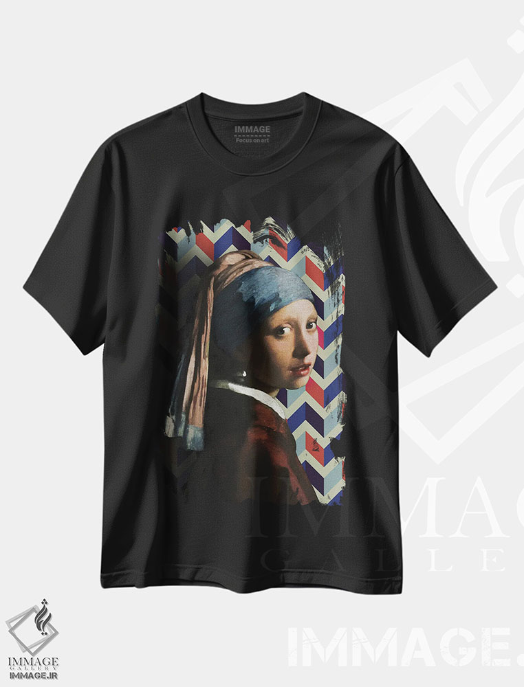 تیشرت طرح دار کلاژ دختر با گوشواره مروارید، تزئینی اثر بونا فیدسا | immage.ir