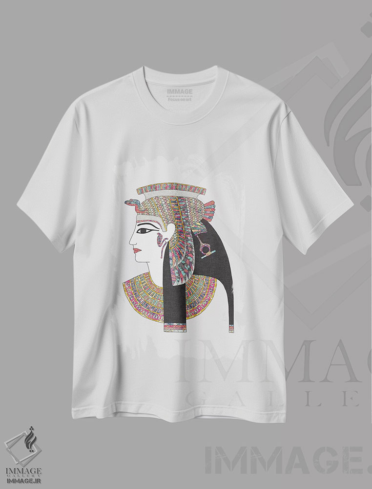 تیشرت طرح دار الههٔ مصری، تزئینی اثر بیانکا گرین | immage.ir