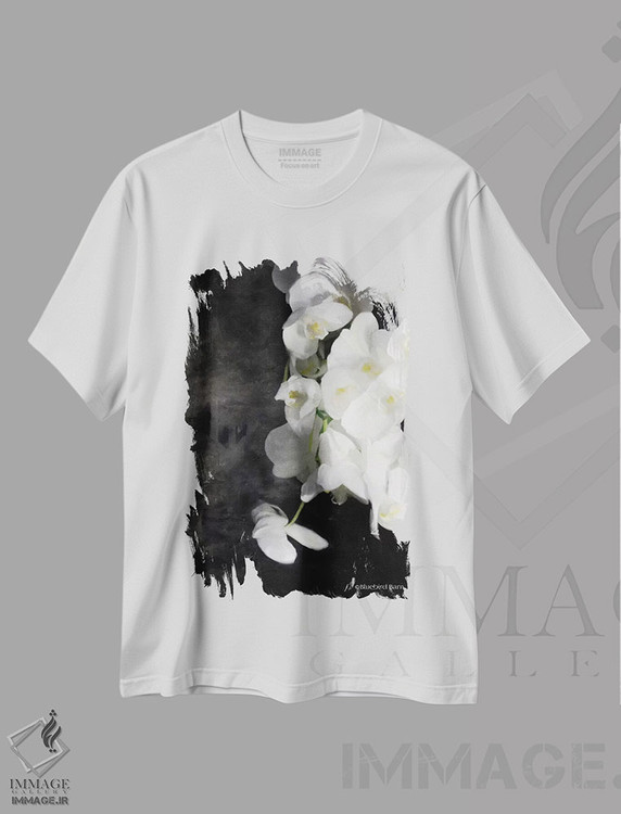 تیشرت طرح دار ارکیده های سفید مدرن، تزئینی اثر بلوبرد بارن | immage.ir