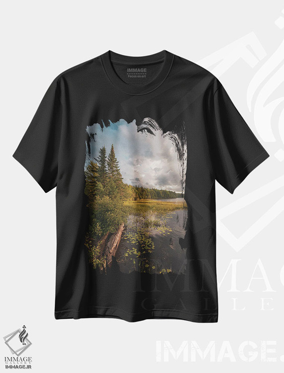 تیشرت طرح دار دریاچه ی نعل اسبی، مدیوم اثر جان بیلوس | immage.ir
