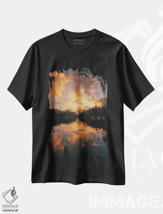 تیشرت طرح دار غروب دریاچه ی نعل اسبی، مدیوم اثر جان بیلوس | فروشگاه ایماژ