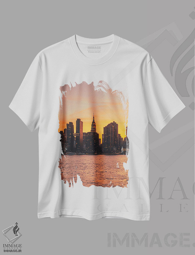 تیشرت طرح دار غروب شهر لانگ آیلند II، مدیوم اثر جان بیلوس | فروشگاه ایماژ