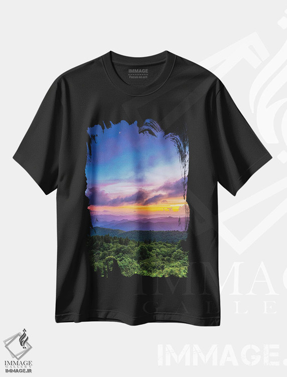 تیشرت طرح دار چشم انداز کوهستان های کووی II، مدیوم اثر جان بیلوس | فروشگاه ایماژ
