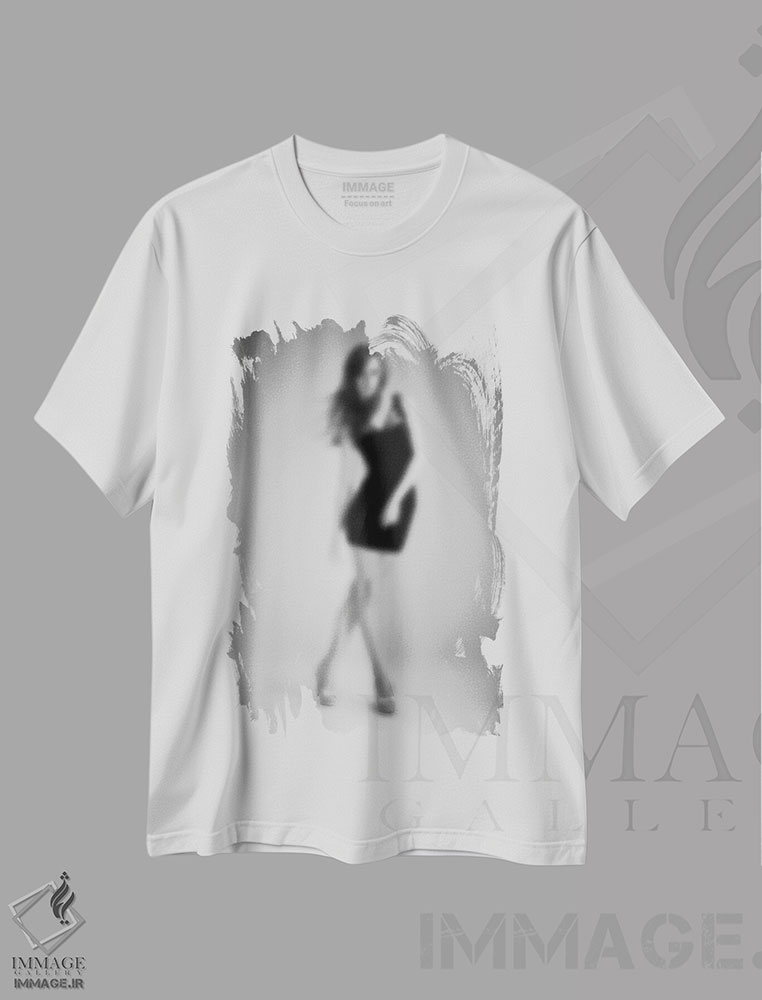 تیشرت طرح دار ظرافت محو، عکاسی سیاه و سفید اثر فایو بای فایو کالکتیو | فروشگاه ایماژ