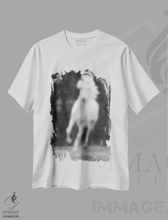 تیشرت طرح دار دونده محو، هنر تزئینی سیاه و سفید اثر فایو بای فایو کالکتیو | immage.ir