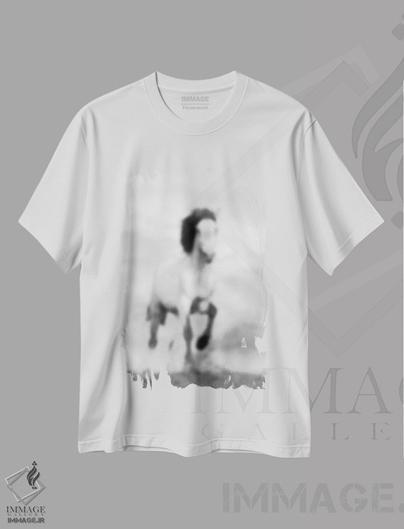 تیشرت طرح دار یال محو، هنر تزئینی سیاه و سفید اثر فایو بای فایو کالکتیو | immage.ir